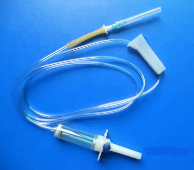 Equipo de infusión IV médico para adultos/pediátrico con aguja CE, ISO