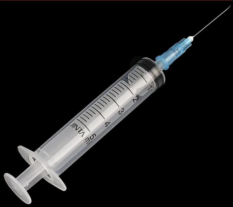 Medical sterile disposable syringe with needle 3