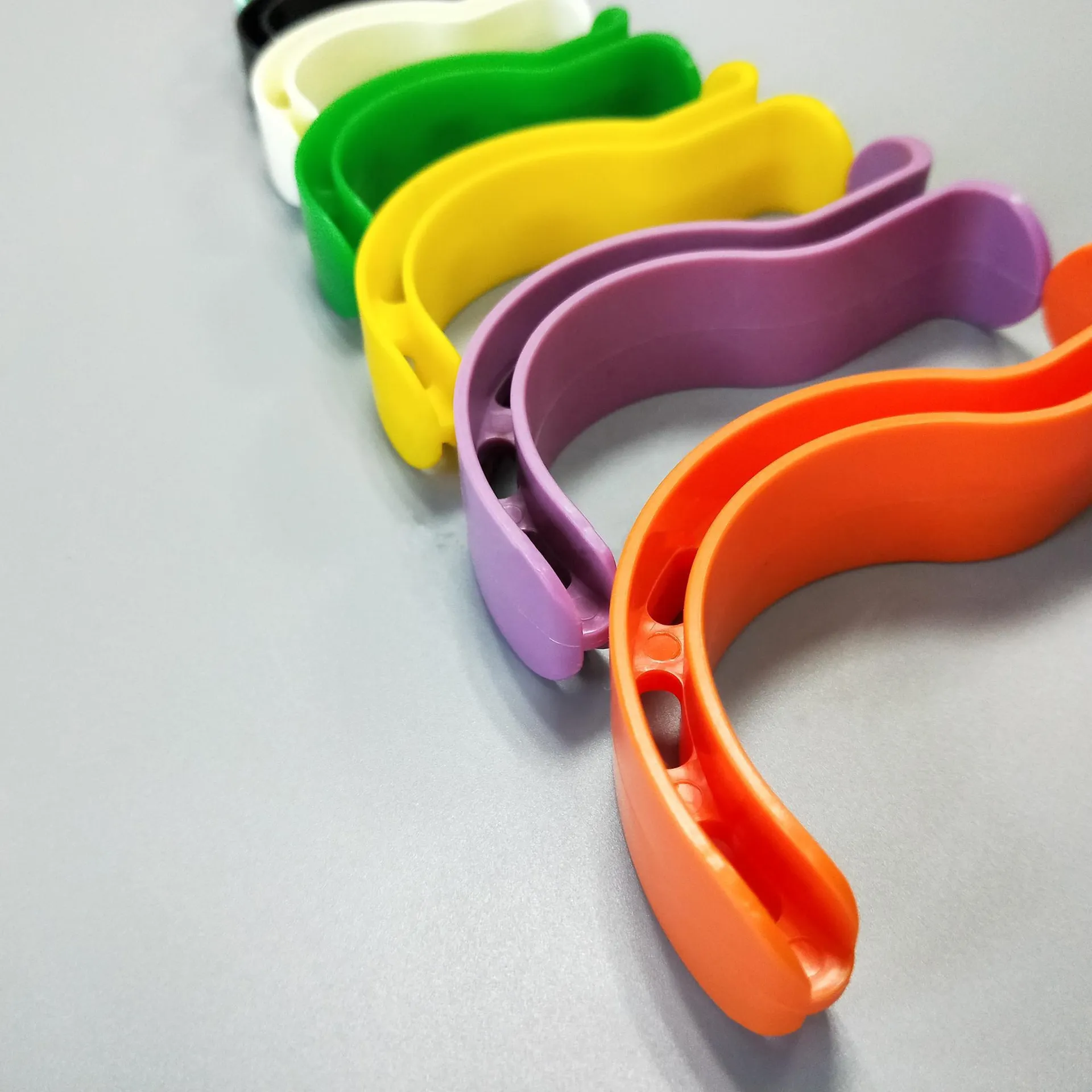 Disposable Oral-Pharyngeal Airway / Berman airway color coded 2
