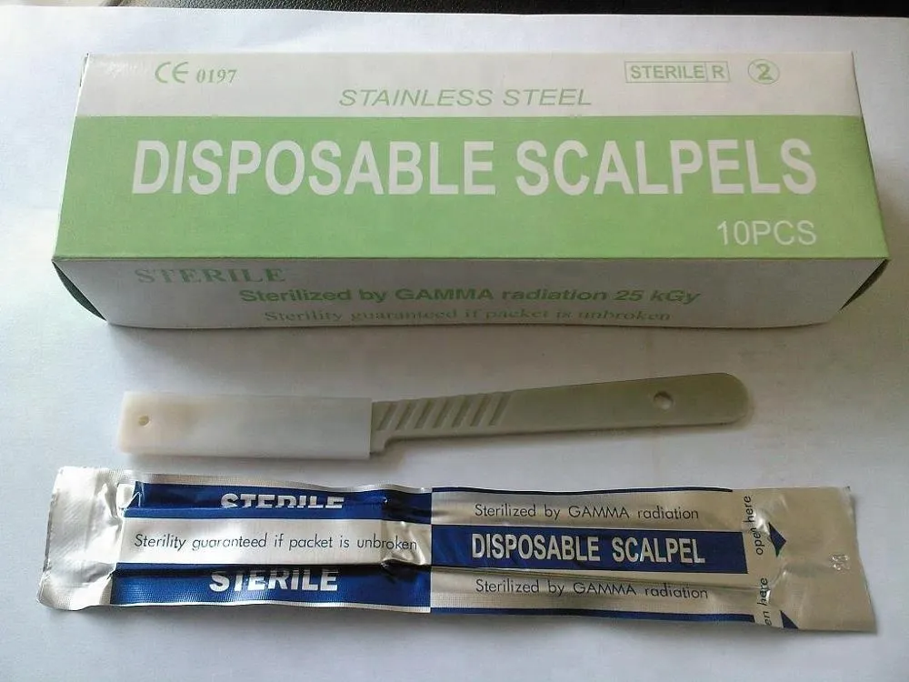Disposable Sterile Carbon Steel Surgical Blade with Plastic Handle 4
