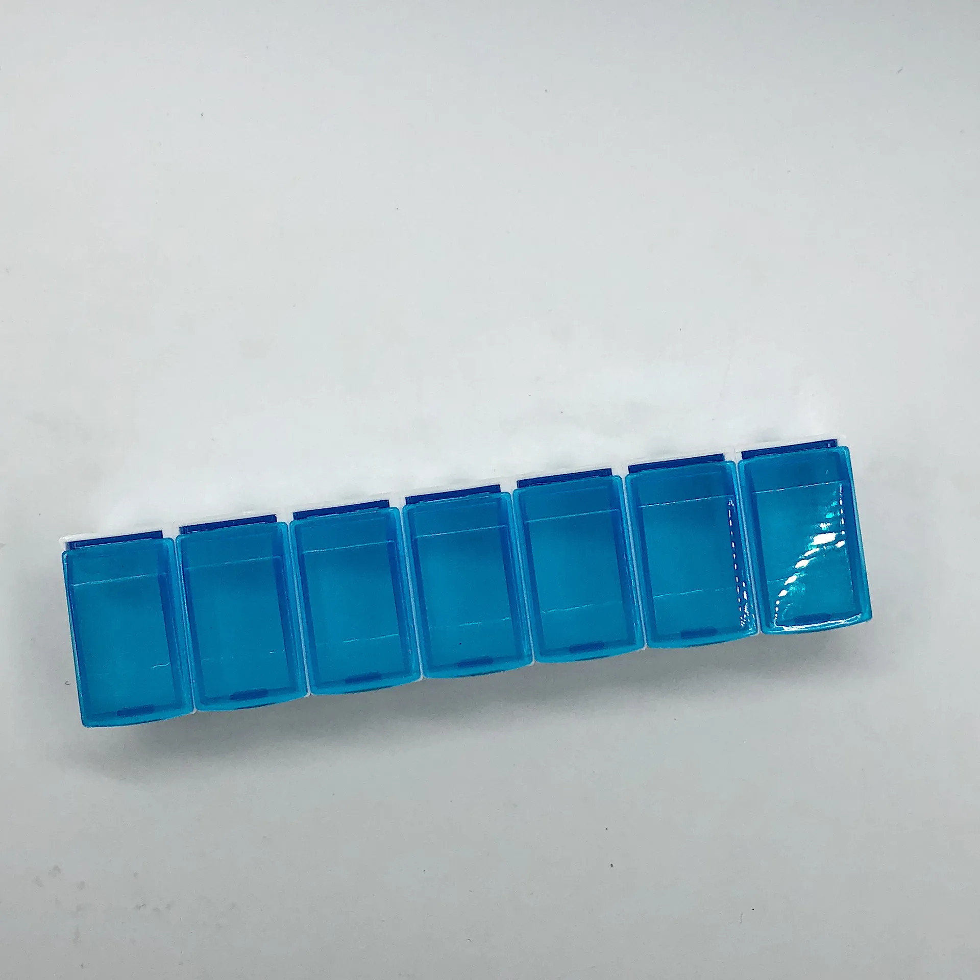 Caja organizadora de pastillas de 7 compartimentos desmontable