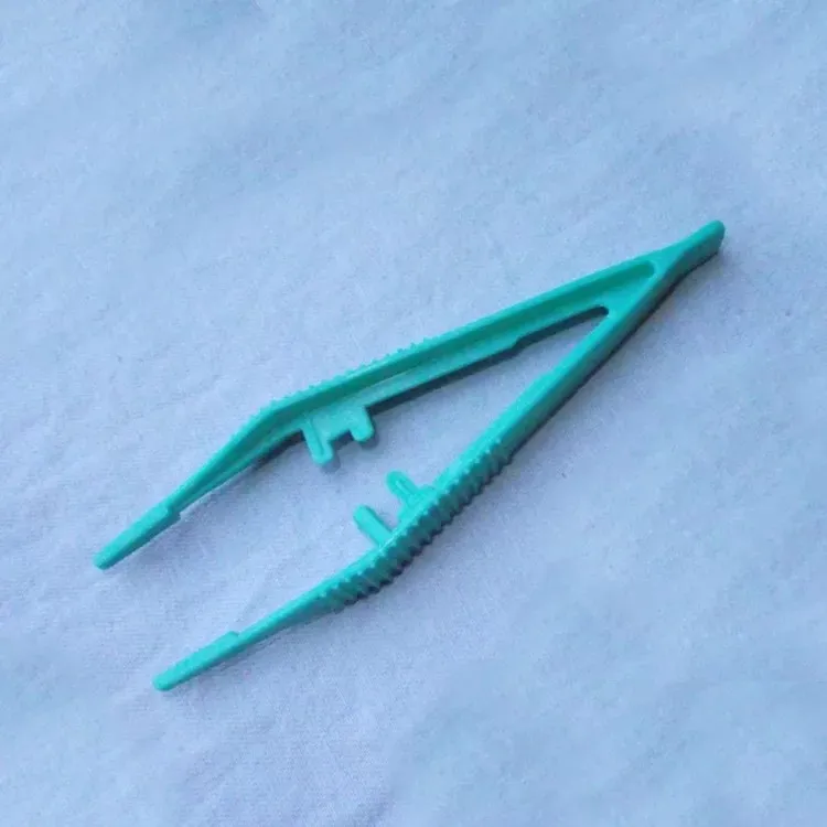Disposable plastic tweezers